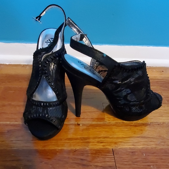 Shoes - Picture 2 of 2